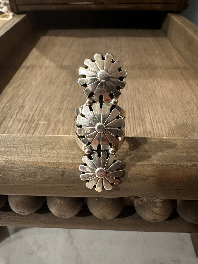 3 Flower Ring