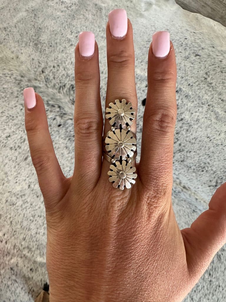 3 Flower Ring